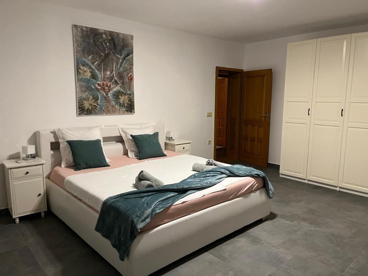 Vila Sani Crikvenica Exterior foto